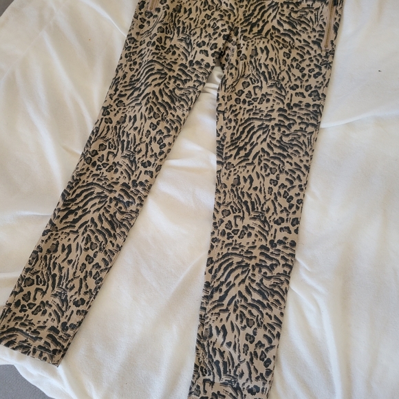 Democracy Ab technology cheetah jeggings brand new - Picture 6 of 7
